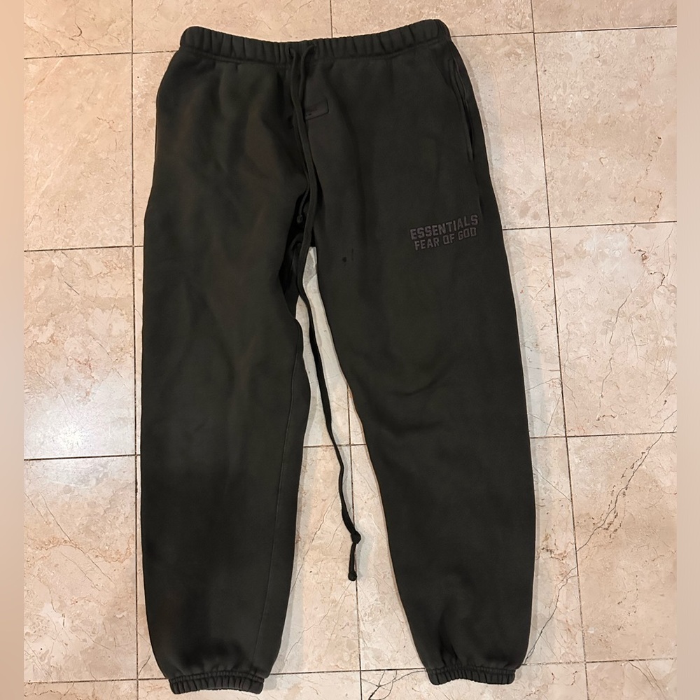 Essentials fear of god sweatpants size Large